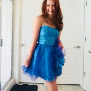 Darling cocktail dress!